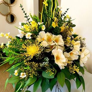 Spring/Summer artificial Urn/Planter Pot Filler